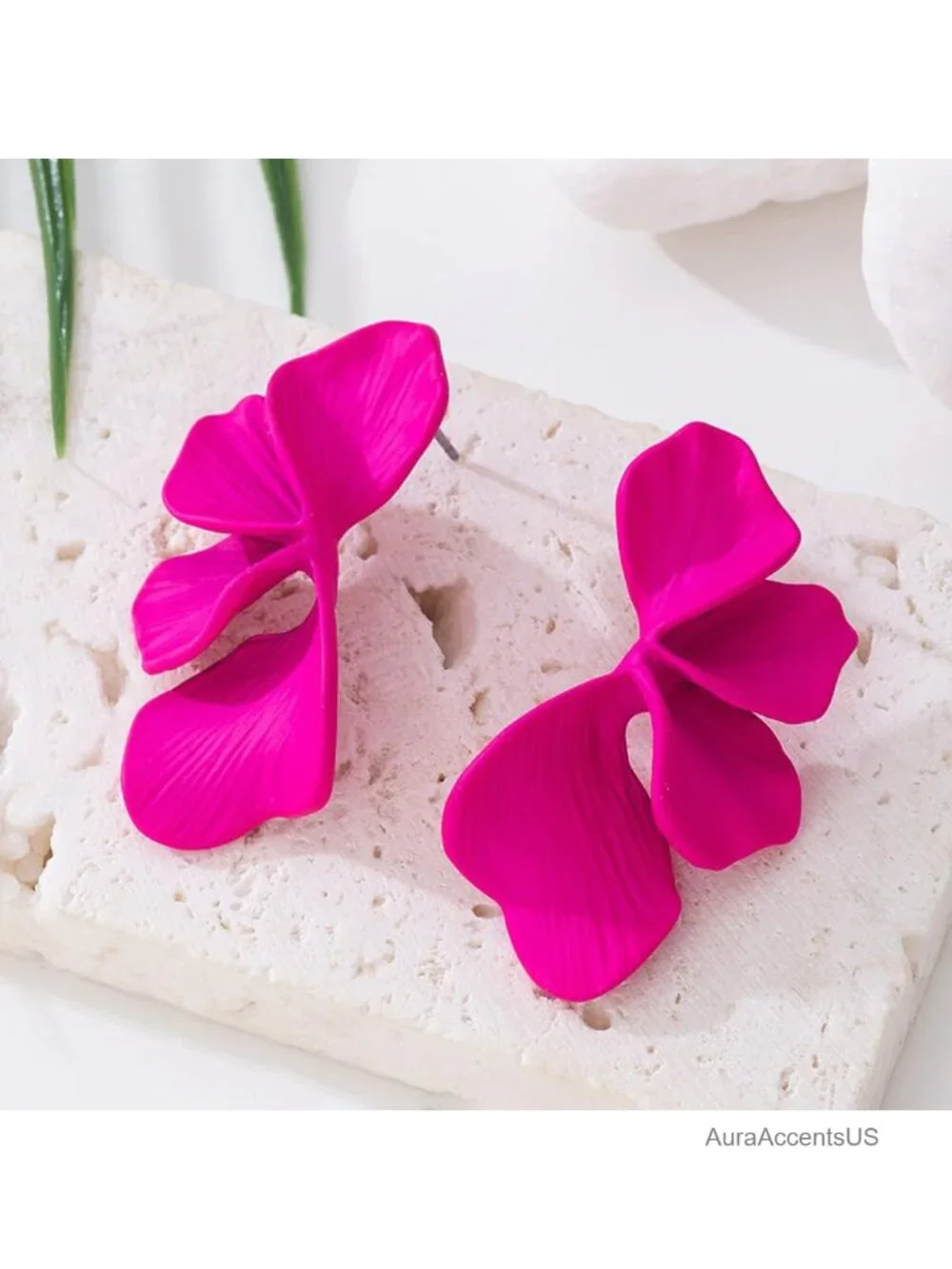 Floral Drop Earrings for Women Chunky Statement Ginkgo Leaf Push Back Alloy
